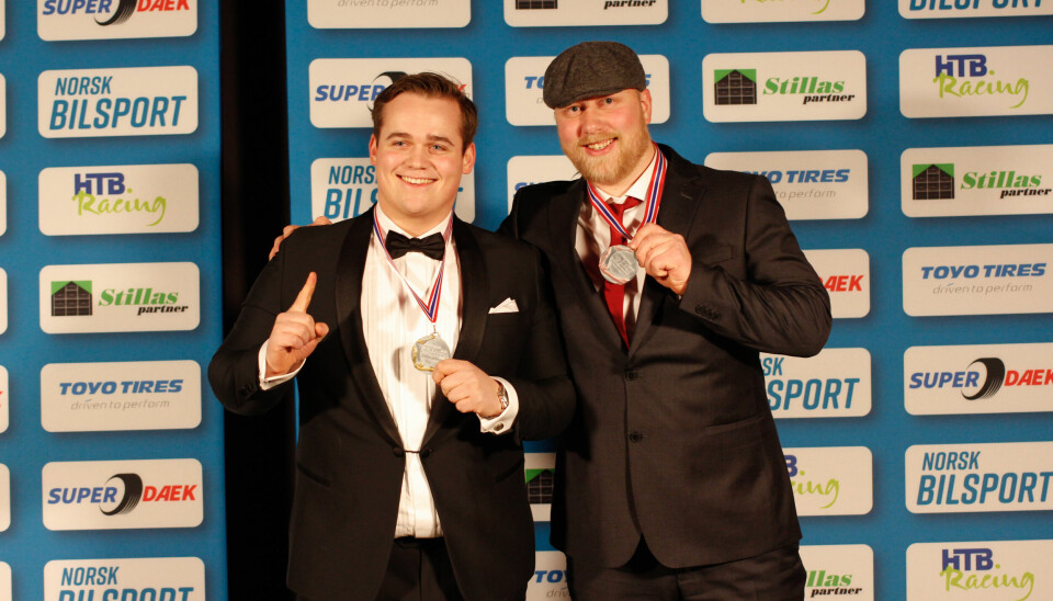 Årets Norgesmester i Formula Basic Andreas Vaa (venstre) sammen med bronsevinner Sigbjørn Mæhlum. Sølvvinner Dag Wasmuth var ikke til stede.