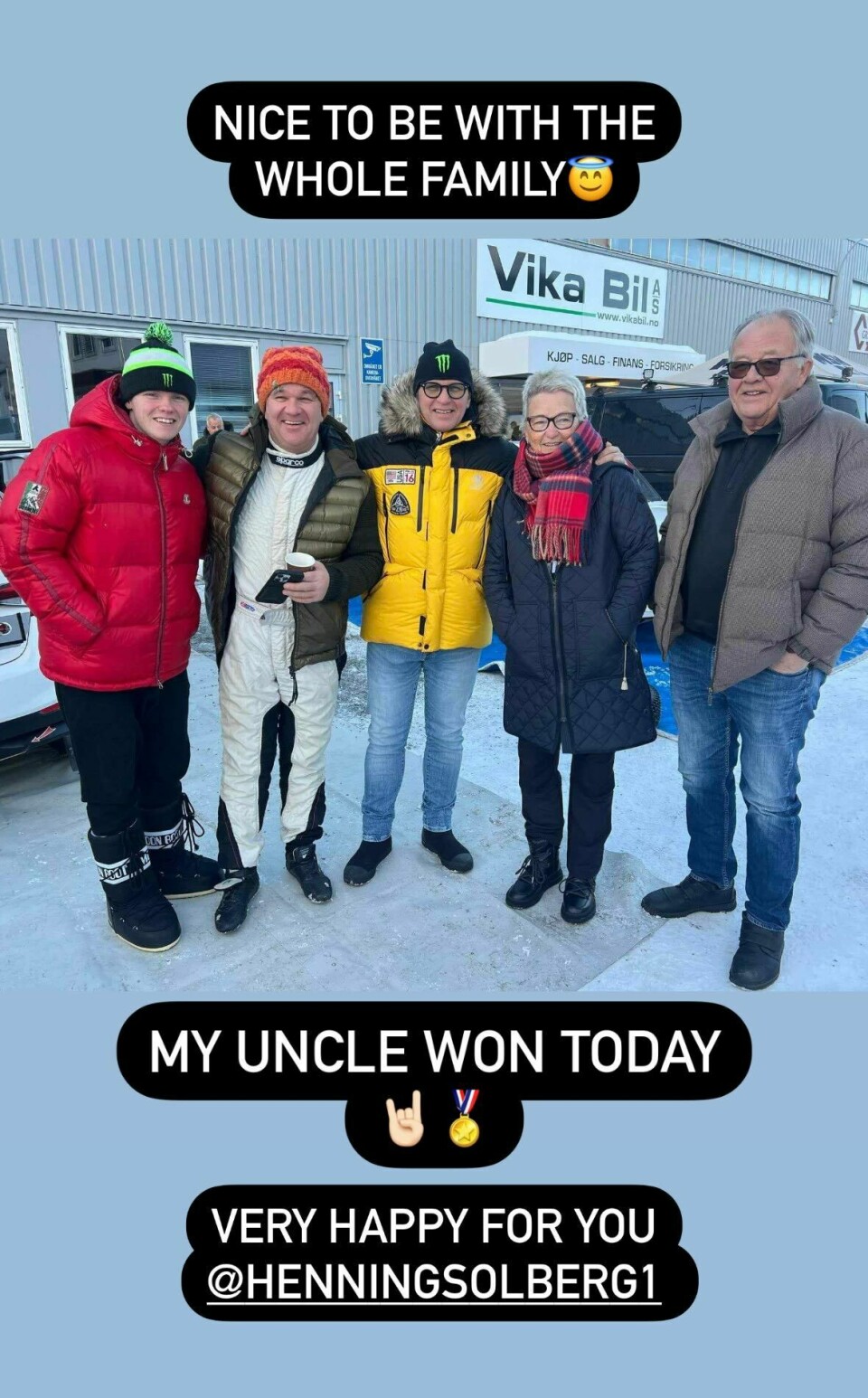 Oliver Solbergs Instagram-post fra Rally Hadeland, med onkel Henning, pappa Petter og besteforeldrene Tove og Terje.