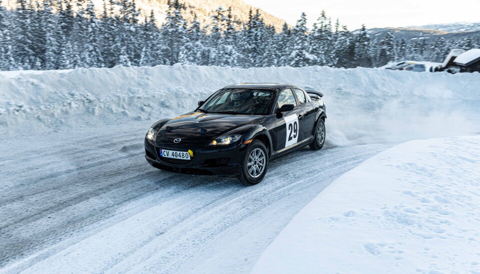 Mange sperret øynene opp da denne bilen dukket opp på Smådølsprinten rett over nyåret. Her er historien om en av de mest spesielle bilene i den norske rallybilfaunaen.