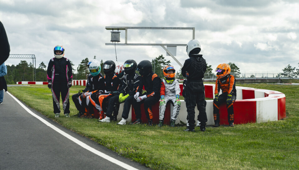 Alle reagerer forskjellig på dødsbudskap, og alle har ulike måter å takle en sorgprosess på. Men 53 utøvere syntes å være enige om én ting; å stille opp og fullføre Pers siste runder var det eneste riktige å gjøre.