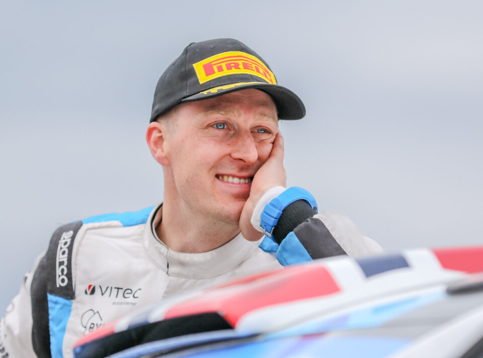 Ikke vanskelig å se lettelsen i hele uttrykket til Lars-Håkon Lundgreen, som i sitt 13. rallyløp overhodet fullfører en EM-runde i rally uten en eneste feil i høyrestolen.