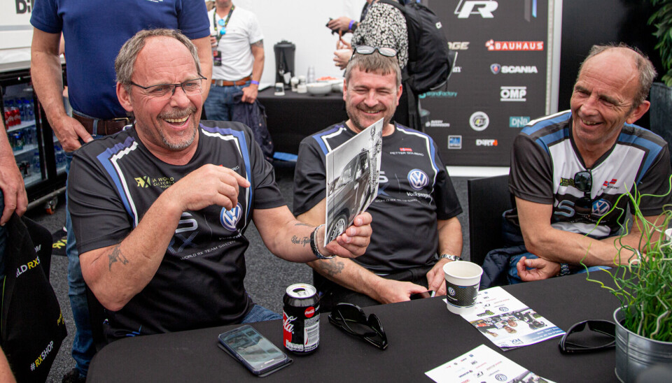 Rune Rudberg har en meget sterk tilknytning til bilsportmiljøet, og er i denne sfæren vel så kjent som bilsportutøver som sangstjerne. Etter flere år på sidelinjen skal Shortcar-mesteren fra 2010 nå stå på startstreken i en NM-runde igjen. Her fra VM-runden i rallycross i Spania i 2018, hvor han var en del av Petter Solbergs nærmeste supporterfølge.