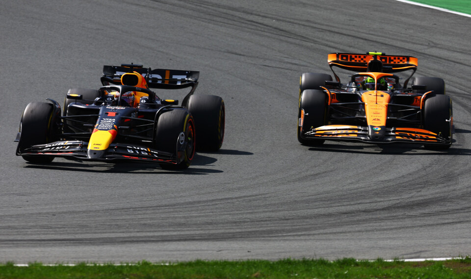 Max Verstappen tok ledelsen i løpet, men det var til slutt ingenting å gjøre mot Lando Norris.