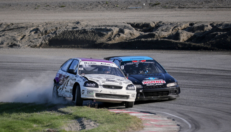 Markus Røsrud med en beintøff forbikjøring på sin erkerival Johannes Rafoss.