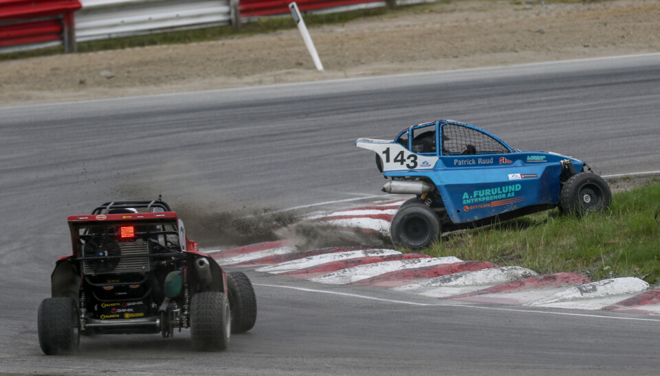 Patrick Ruud i desperat jakt på en god plassering i 2. omgang, som endte med halvsnurring i svingen etter alternativsporet. Det ga ham et dårlig utgangspunkt for finalene. Da tok Ruud et enormt magadrag i jakten på gullmedaljen.