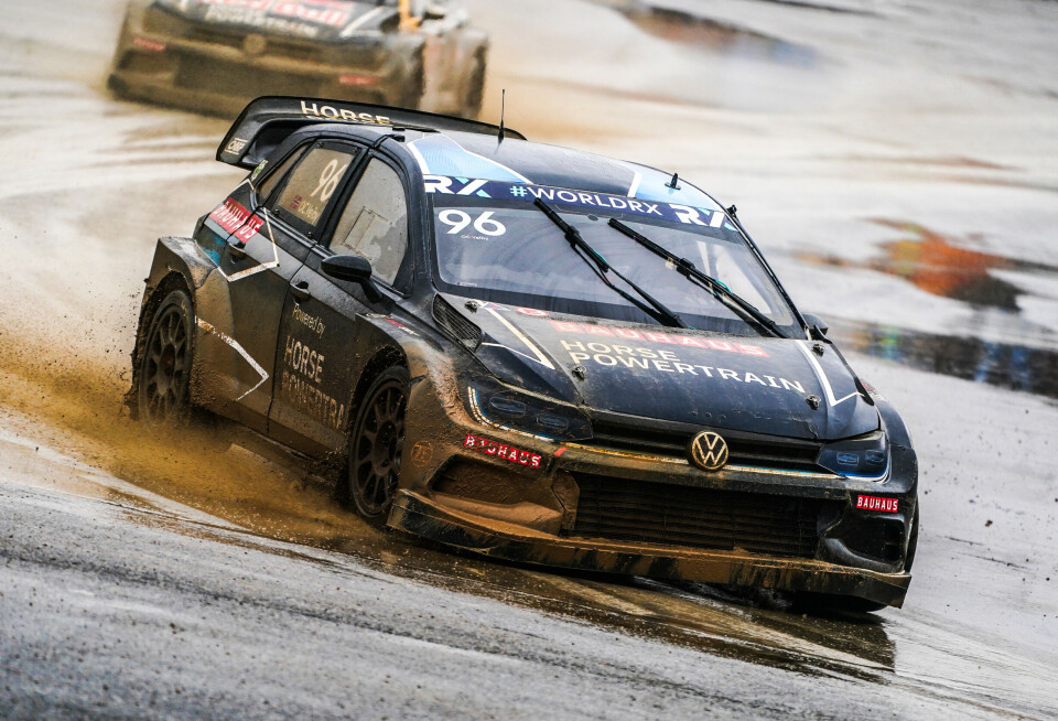 Denne sesongen har Veiby kjørt med bensin på tanken.