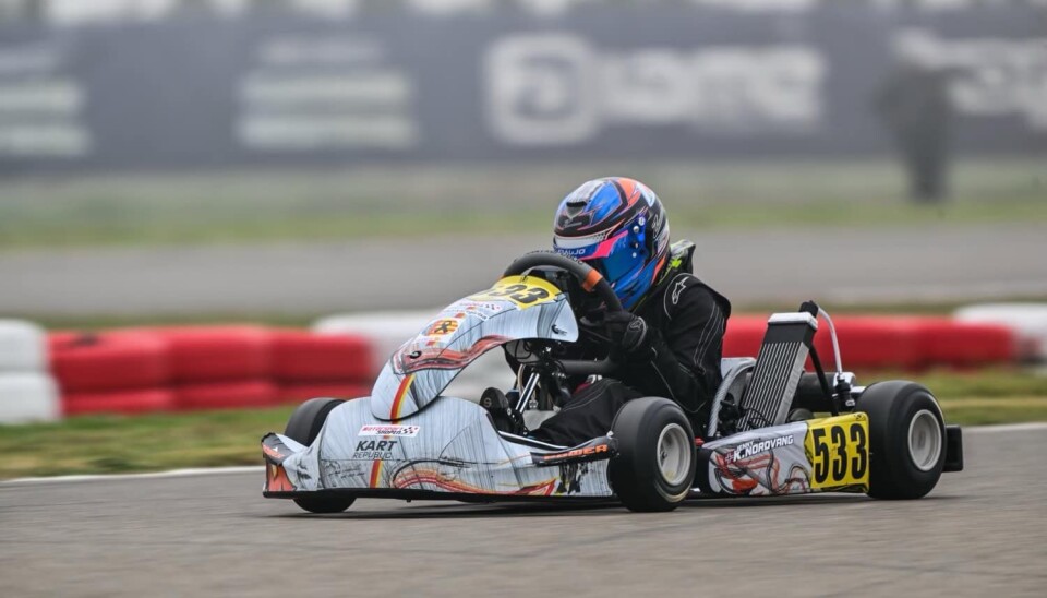 Jenny Kvakkestad Nordvang følger i pappas hjulspor ute på gokartbanen.