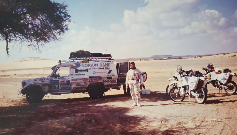 På vei til Dakar i 1989, med Toyota Landcruiser og KTM 600 som fremkomstmiddel.