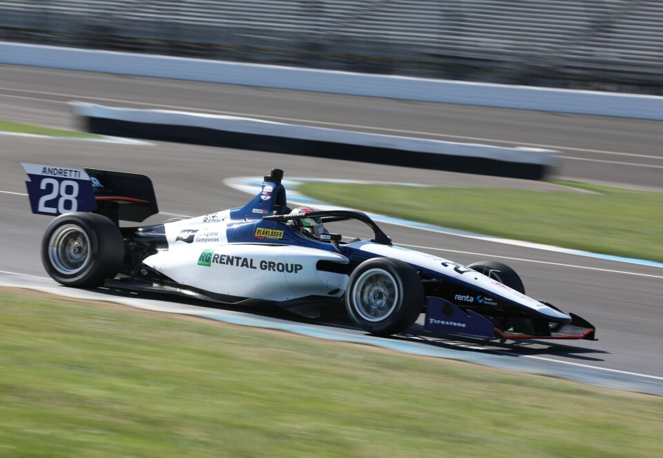 På testene har Dennis Hauger toppet listene stort sett hver dag. Til helgen begynner tidene virkelig å bety noe.