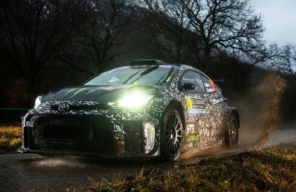 Oliver Solberg i aksjon under Rally Monte Carlo. Nå er det snø og is som venter hjemme i Sverige.