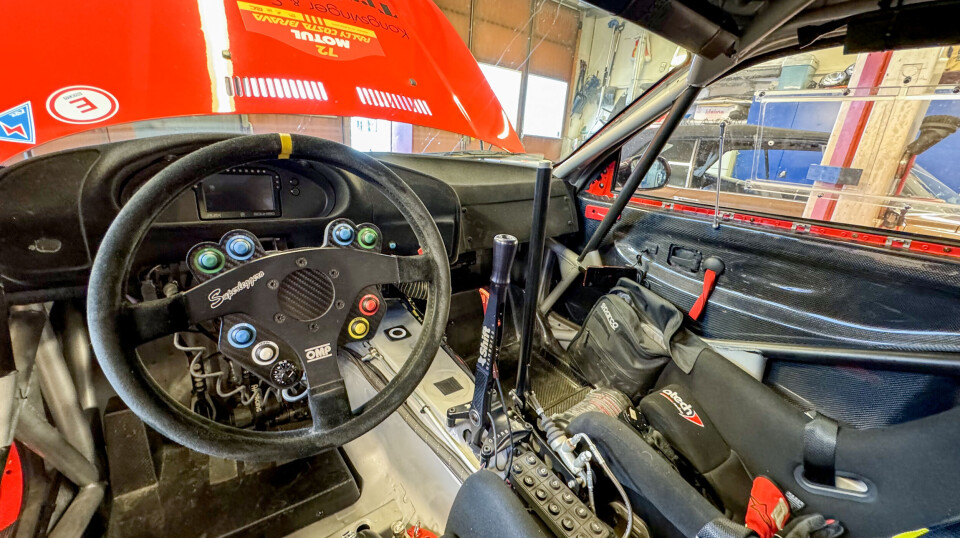 Det er ikke spart på detaljene i Martin Nygårds nybygg, og cockpiten symboliserer hvordan han har bygd en rallybil i millimeterpresisjon.