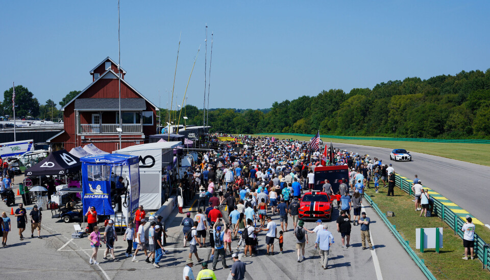 Tilskuere som drar på IMSA-løp får muligheten til å komme svært tett på.