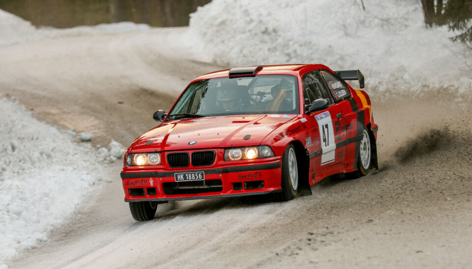 Martin Nygård fikk fart på sakene i sin nybygde BMW M3 som fikk sin NM-debut forrige helg. Nå ønsker Statens vegvesen selv å klargjøre noe av bakgrunnen for den svært langdrøye behandlingsprosessen for å få Nygårds BMW godkjent som rallybil.