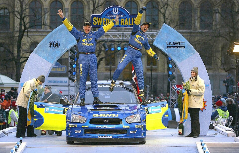 Disse jubelscenene fra torget i Karlstad vil huskes for alltid, både for Petter Solberg, kartleser Phil Mills og ikke mins den norske fansen.