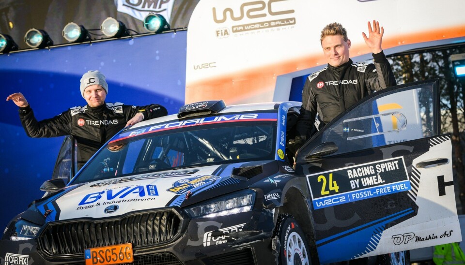 Jørgen Eriksen og Pontus Tidemand kom seg helskinnet gjennom Rally Sverige, og kunne med det hilse til publikum på målrampa i Umeå da løpet var ferdigkjørt søndag ettermiddag.