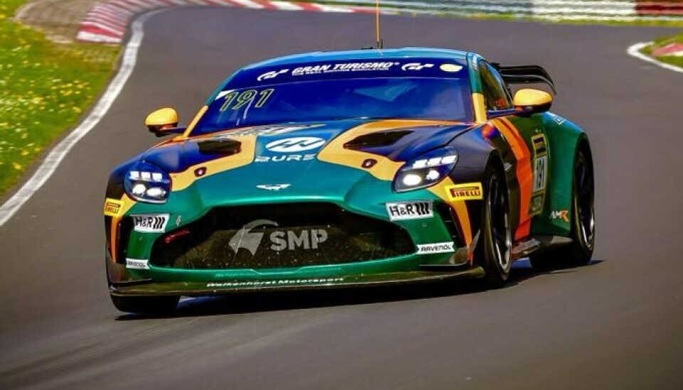 Slik ser bilen ut når den er ved sine fulle fem, og både Niklas og teamet har vist et spennende tempo enn så lenge på verdens lengste racerbanen.