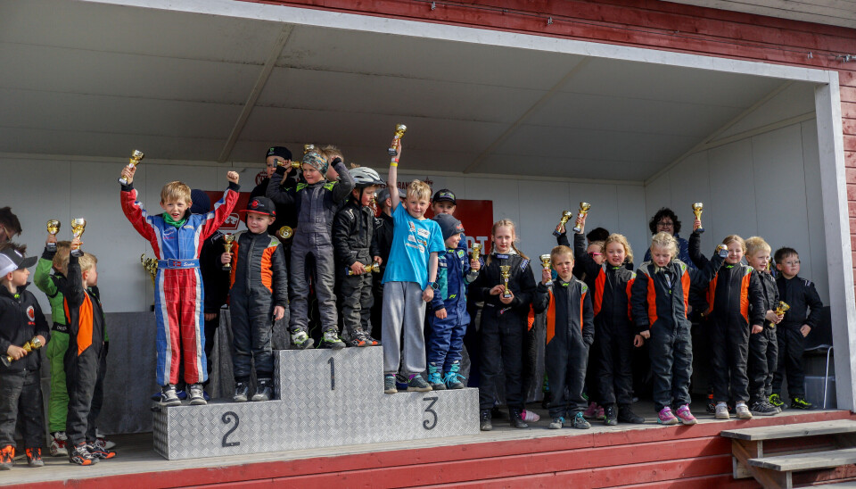Her er gjengen som kanskje hadde det aller morsomst denne helgen, med 28 unge gutter og jenter i Mini-klassen, som har satt enorm fart på rekrutteringen og den unge deltakelsen i norsk crosskart.