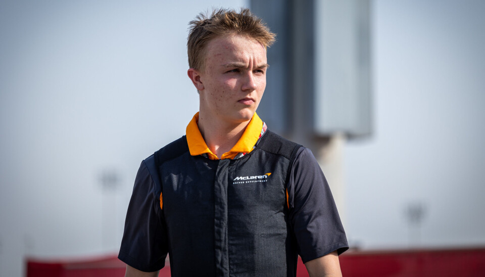 Det har vært mange ukers pause siden det siste Formel 3-løpet i Bahrain. I mellomtiden har Martinius Stenshornes team Hitech blitt rammet av en av teamets eiere er blitt varetektsfengslet. Nå tar nordmannen bladet fra munnen om hvordan dette egentlig har påvirket oppkjøringen til helgens Formel 3-retur.