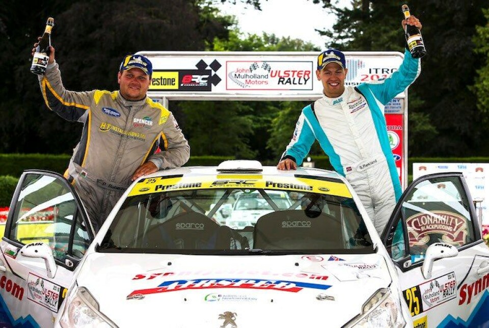 Dai Roberts og Steve Røkland kjørte ikke mange løpene sammen, men de få de gjennomførte var også ett av de viktigste og beste løpene til Røkland utenfor Norges grenser. Her fra Ulster Rally hvor de vant sammen på første forsøk.