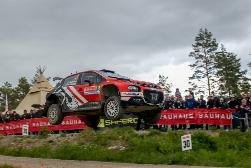 Mads Østberg over Colins Crest i Royal Rally of Scandinavia 2025. Denne gangen noterte han seg for 43 meter.