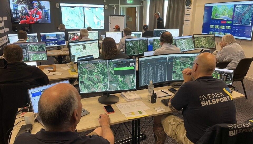 Rallyseksjonen til Norges Bilsportforbund fikk være med arrangøren av Royal Rally of Scandinavia inn i det aller helligste for å lære systemet som overvåker bilene ute på skogen, som et ledd i diskusjonen om å innføre elektronisk varsling og sporing av rallybiler i Norge.