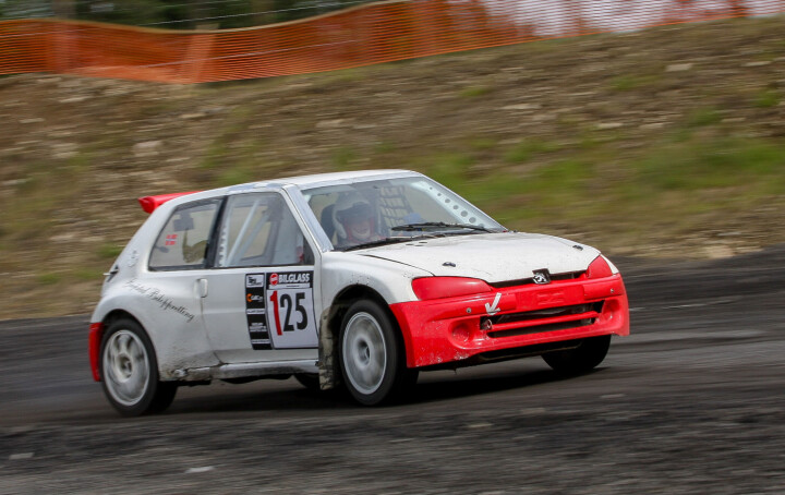 Svein G. Nielsen under NM-runden på Gardermoen i 2008. Da i en ex-Even Hvaal Peugeot 106 Maxi som hadde tatt NM-gull året før. Nå skal denne settes tilbake til original rallybilstand.