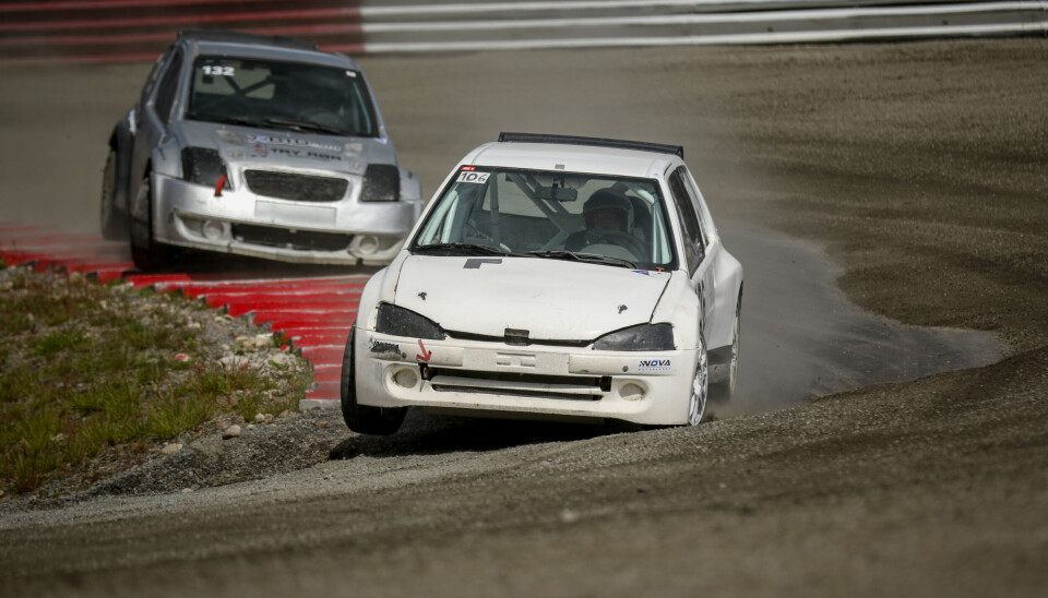 Svein G. Nielsen foran Carl Erik Berg under NM-runden på Konsmo. Til helgen er han tilbake igjen og holder liv i klassen - samtidig som han drømmer om et historisk rallyprosjekt litt utenom det vanlige.