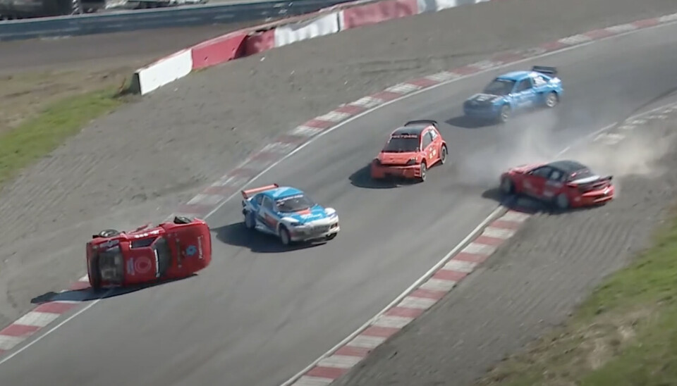 Her slår Lasse Aaberg rundt på taket i C-finalen på Lånkebanen. Det skulle bli starten på marerittstarten av denne sesongen for den regjerende norgesmesteren i Supernasjonal klasse 2.