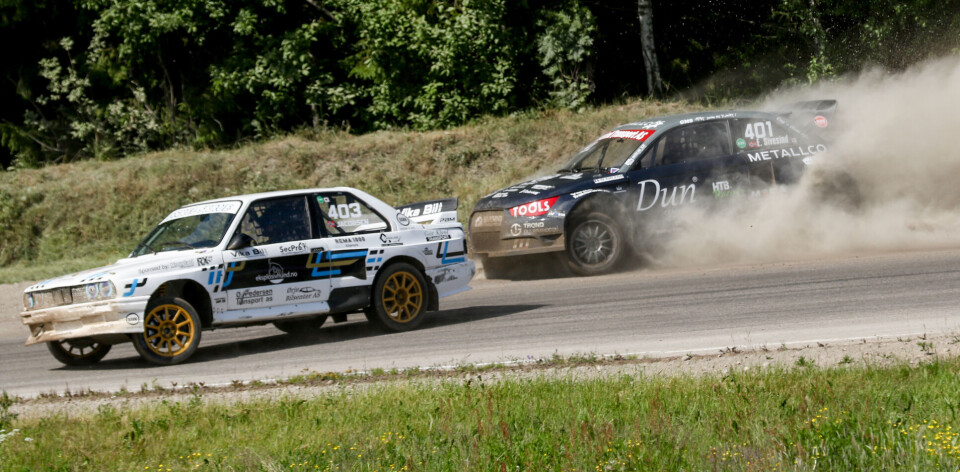 Jonas Dalseth Jacobsen og Emil Sivesind i beintøff kamp på Finnskogbanen. To gullgrossister i norsk rallycross som har bidratt til å øke nivået betraktelig. Og med det gjort klassen sin enda mer attraktiv. Tallenes tall er klare når vi har gått alle klasser i sømmene, men denne klassen er ikke alene om å skape vekst.