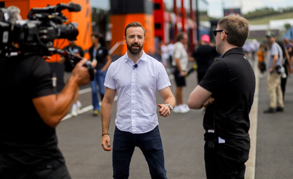 James Hinchcliffe, her fra paddocken i forbindelse med Ungarn Grand Prix. Selv om han nå jobber med Formel 1 på heltid, så holder han fortsatt et godt øye med IndyCar. Og ikke minst også Dennis Hauger.