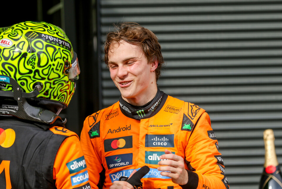 Oscar Piastri i godt humør etter målgang, selv om han var den tapende McLaren-føreren i dette løpet.
