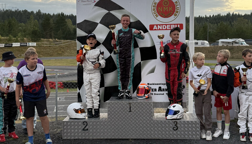 Markus Engan Aasen på toppen av pallen i mini foran Jacob Ovrum Berget og Sander Wikne.