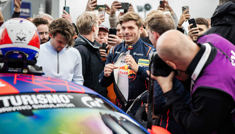 Også på Nürburgring er Max Verstappen en omsvermet mann.